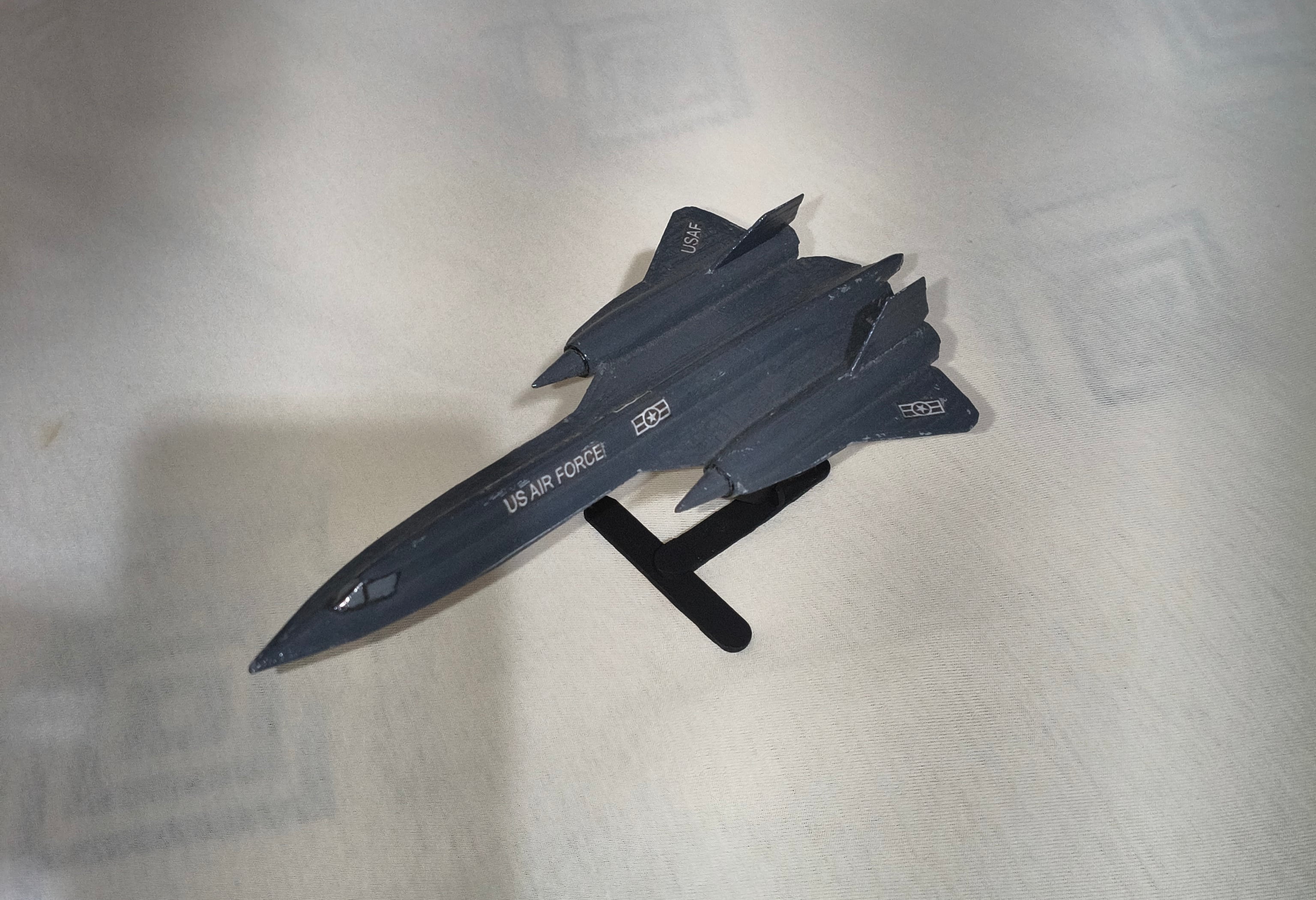 ماکت هواپیمان B-1 f برند طرح پلاست مدل B-1 جذاب و دیدنی